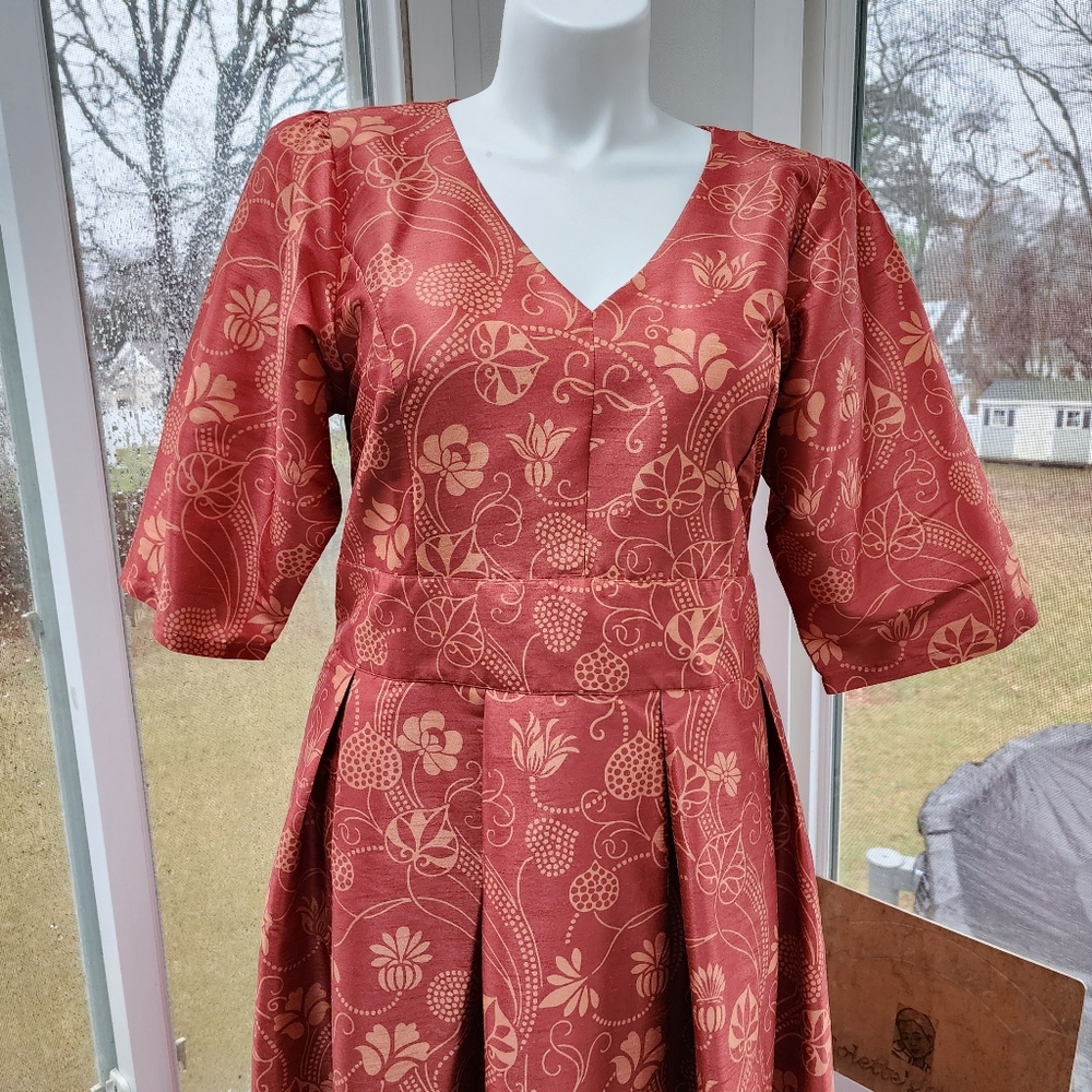 Eshakti Burnt Orange Floral Print Banded High Waist Pleated Taffeta Midi Skirt - Picture 7 of 16